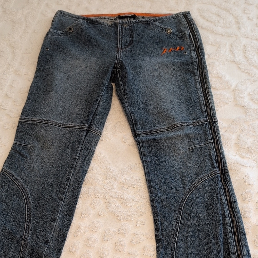 Harley Davidson Women's Size 6 Boot-Cut Mid-Rise Riding Jeans.